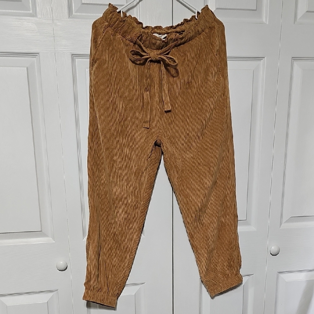 Easel NWT Ribbed Drawstring Pants - Camel